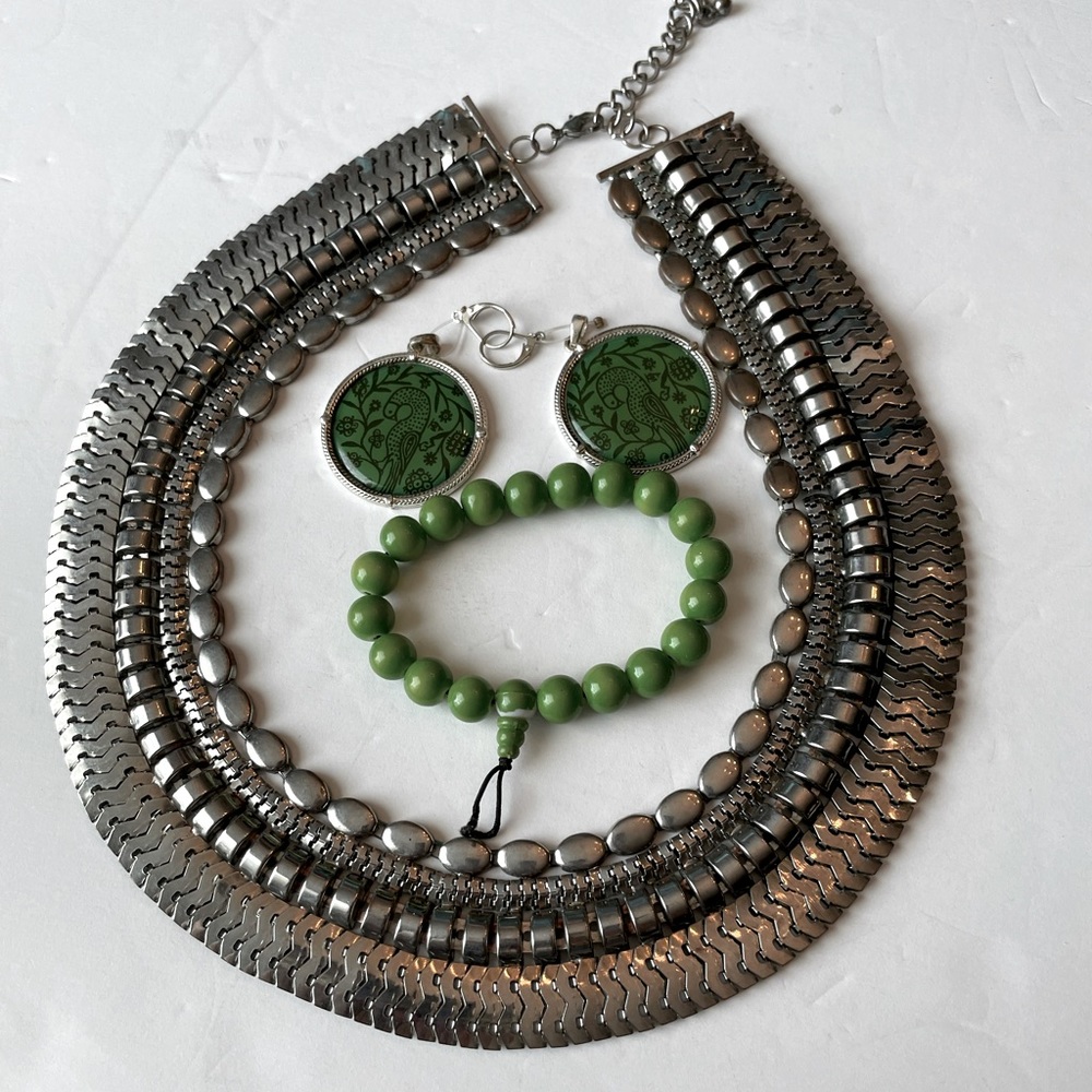 Necklace,earrings, bracelet lot
